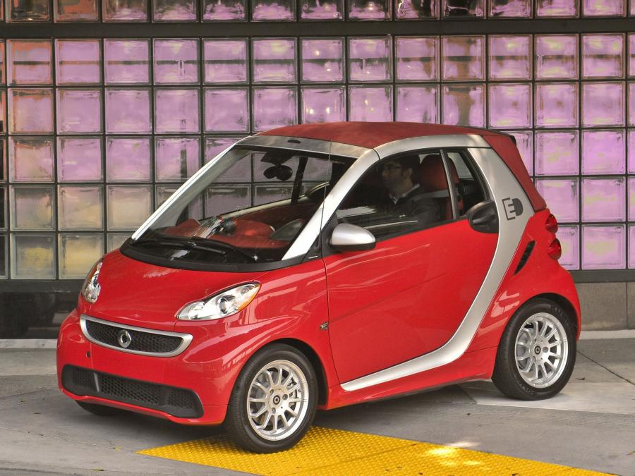  Smart ForTwo Electric Drive Cabrio 2012 года  (NA) (фото 11 из 13)